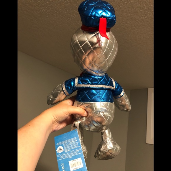 DONALD DUCK 85TH ANNIVERSARY PLUSH - Picture 4 of 4